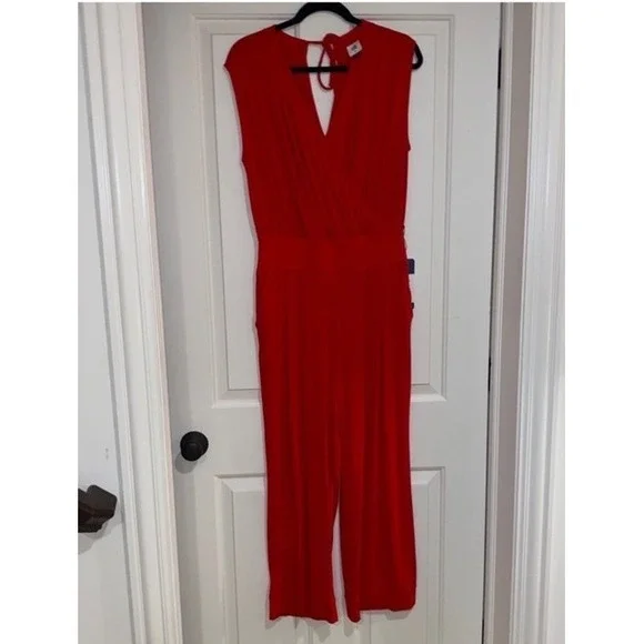 Cabi Jumpsuit Uptown Playsuit Sz M Red Soft Knit Sexy Comfy Stretchy Travel - Picture 4 of 9